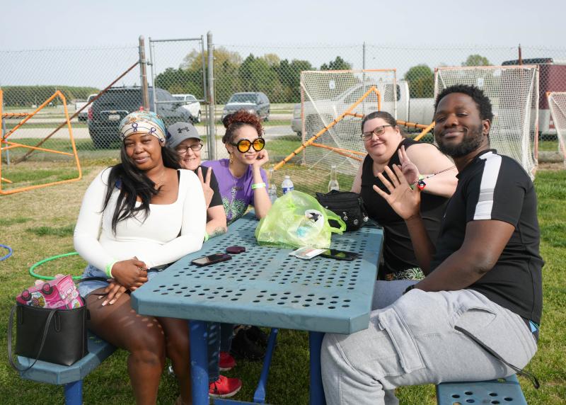 Friends gathered at BlowChella for a chat are (l-r) Jayda Neal, Michell Templeton, Fran Gardner, Lyndsey Komorowski and Luu Mondelus.